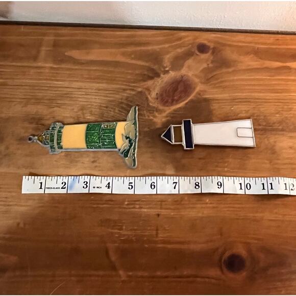 Lot of 2 Lighthouse Ornaments Stained Glass & Glitter Resin Coastal Beach Decor - Picture 7 of 7